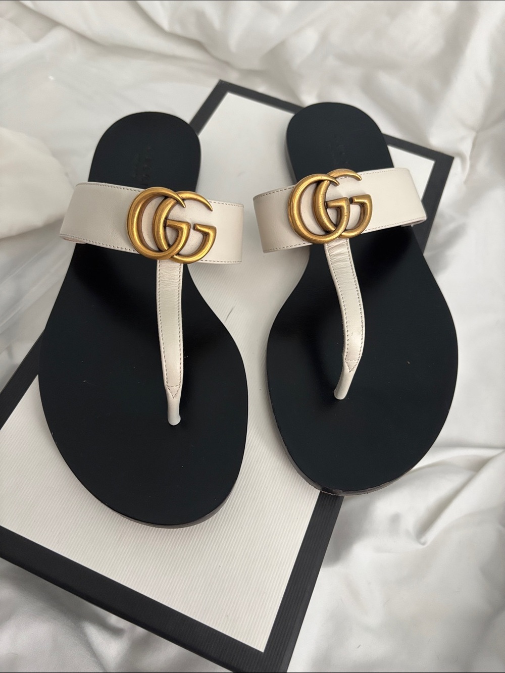 Gucci Marmont White Leather Thong Sandals with Gold Double-G